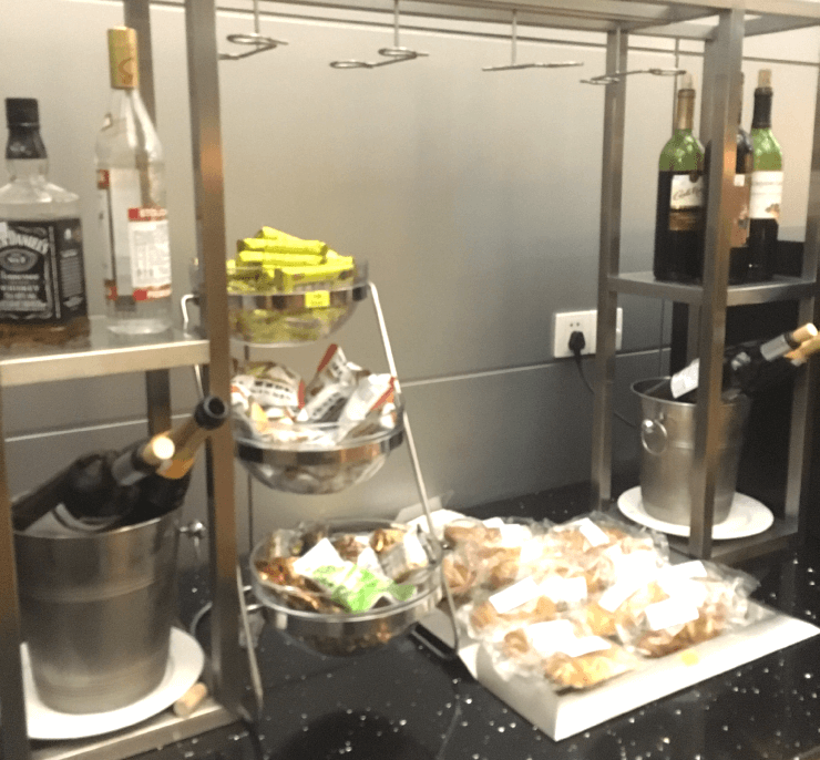 上海の浦東空港のターミナル2にあるプライオリティラウンジに行ってきました5