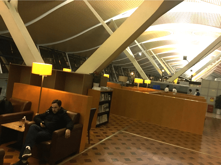 上海の浦東空港のターミナル2にあるプライオリティラウンジに行ってきました6